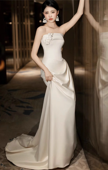 New Tendency Breathable Soft Fabric Bridal Dress Classical Strapless Floral Design Wedding Dress AP0931