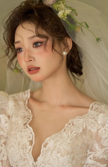 Dreamy V Neck Lace Applique Birthday Outfit Dress Open-Back Long Sleeve Prom Dress AP0945