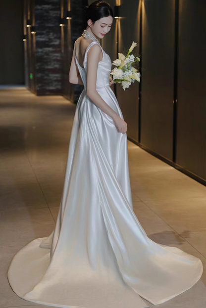 Classical Ivory Smooth Satin Fabric Bridal Dress Square Neck Minimalist Spaghetti Strap Wedding Dress AP0948
