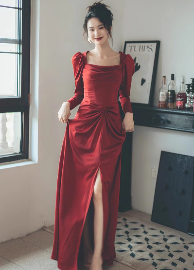 Graceful Red Soft Fabric High-Slit Evening Dress A-Line Long Sleeve Square Neck Prom Dress AP0951