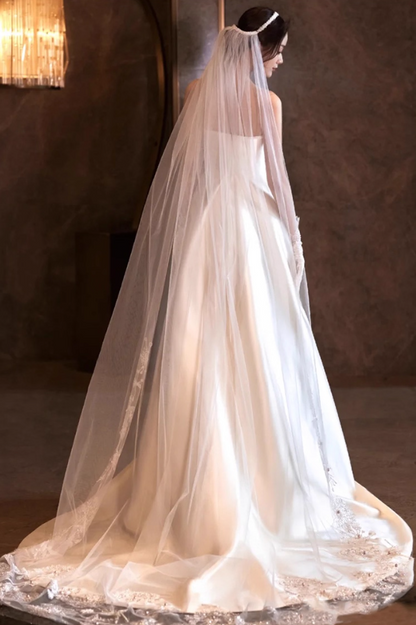 Chic Strapless Applique Satin Fabric Bridal Maxi Dress Beading Sheath Wedding Dress AP0952