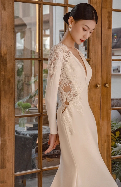 Chic Satin Applique V Neck Mermaid Maxi Dress Hollow-Out Long Sleeve Prom Dress AP0956