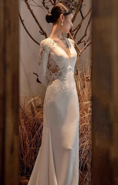 Chic Satin Applique V Neck Mermaid Maxi Dress Hollow-Out Long Sleeve Prom Dress AP0956