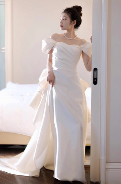 Fancy Sheen Satin Waist-Cinching Bridal Dress Off-Shoulder Big Bow Wedding Dress AP0963