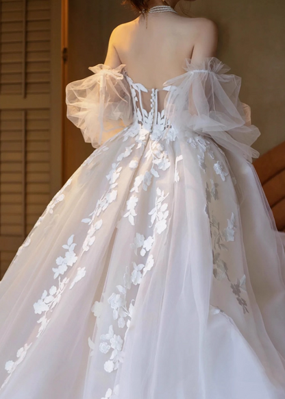 Romantic Backless Cascade Tulle V-Neck Sweet 16 Dress Applique High-Slit Strapless Prom Dress AP0964