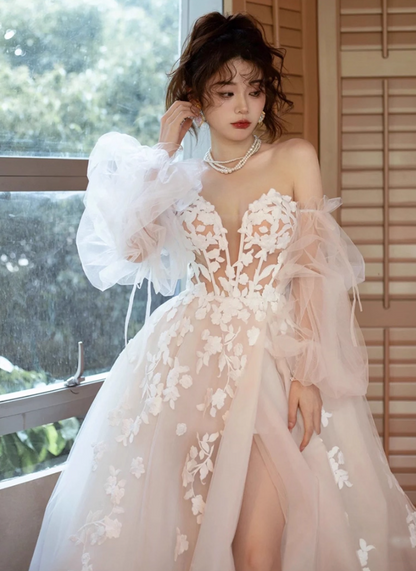 Romantic Backless Cascade Tulle V-Neck Sweet 16 Dress Applique High-Slit Strapless Prom Dress AP0964