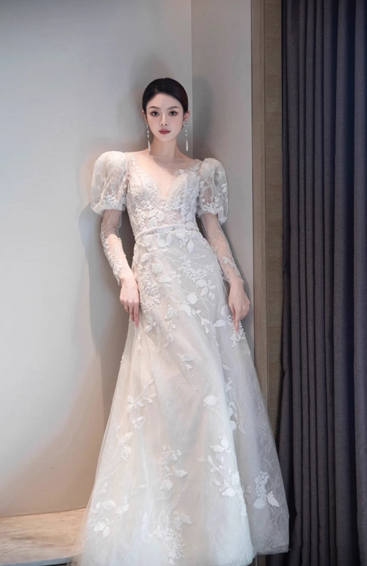 Vintage Round Neck Sheer Lace Applique Evening Dress Mesh Splicing Long Sleeve Prom Dress AP0967