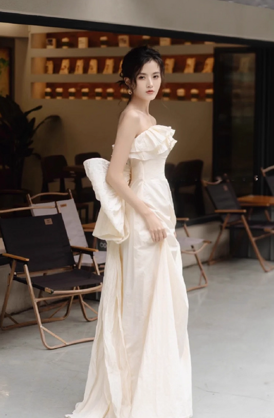 Romantic Ruffles Trimmed Cinched-Waist Sweet 16 Dress Slit Bow Strapless Prom Dress AP0968