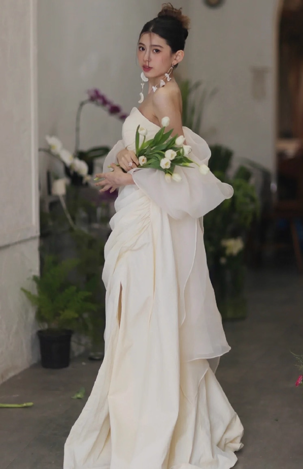 French Style Tulle Off-Shoulder Bridal Dress High-Slit Strapless Wedding Dress AP0971