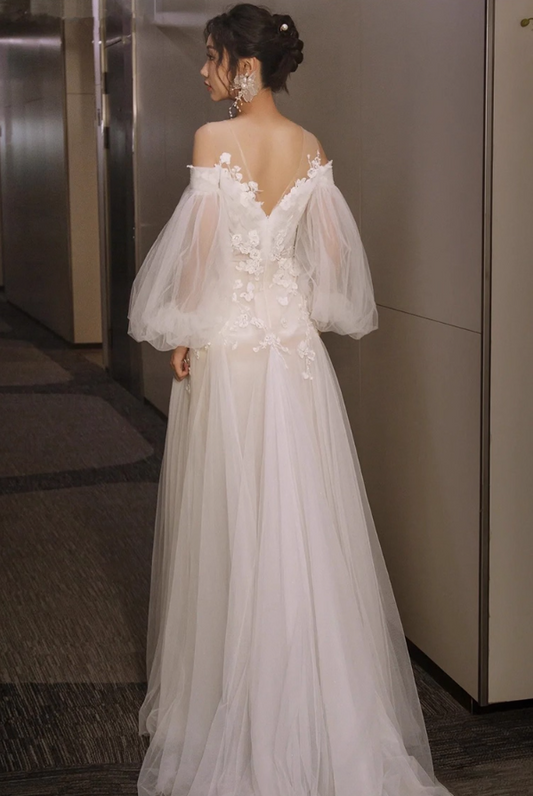 Romantic Applique Off-Shoulder Maxi Dress Sheer Tulle Overlay Strapless Puffy Sleeve Wedding Dress AP0974