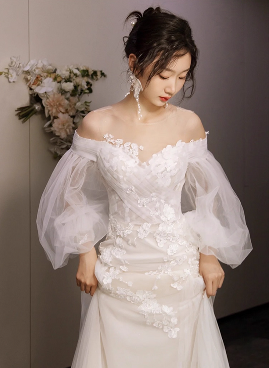 Romantic Applique Off-Shoulder Maxi Dress Sheer Tulle Overlay Strapless Puffy Sleeve Wedding Dress AP0974