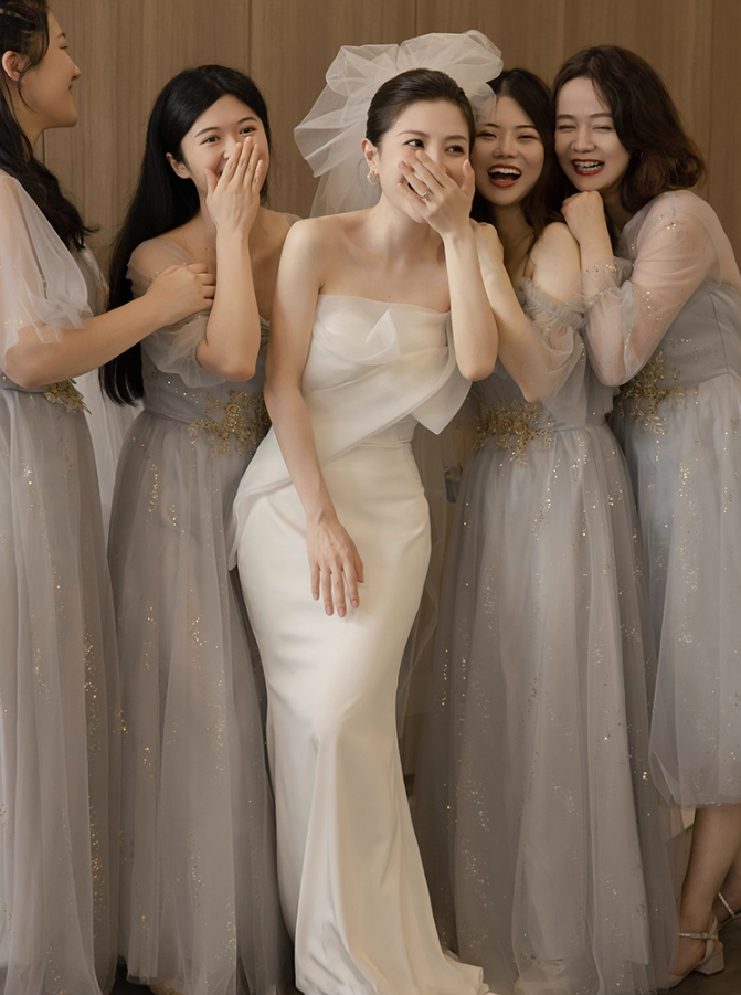 New Fashion Ruffles Trimmed Satin Mermaid Dress Strapless Cinched-Waist Wedding Dress AP0976