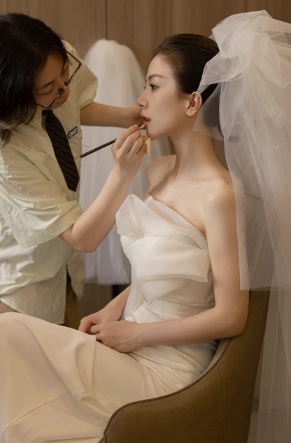 New Fashion Ruffles Trimmed Satin Mermaid Dress Strapless Cinched-Waist Wedding Dress AP0976