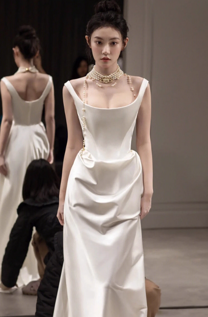 Elegant Wide Collar Satin Fabric Evening Dress Minimalist Sheath Prom Dress AP0977