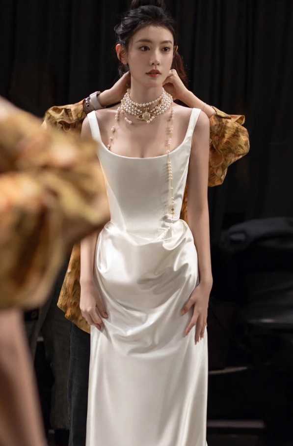 Elegant Wide Collar Satin Fabric Evening Dress Minimalist Sheath Prom Dress AP0977