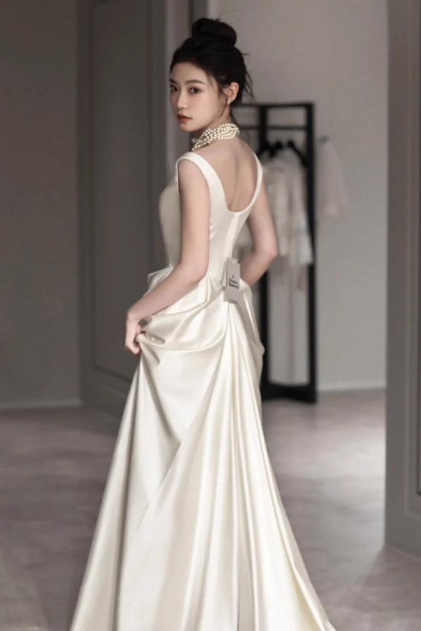 Elegant Wide Collar Satin Fabric Evening Dress Minimalist Sheath Prom Dress AP0977