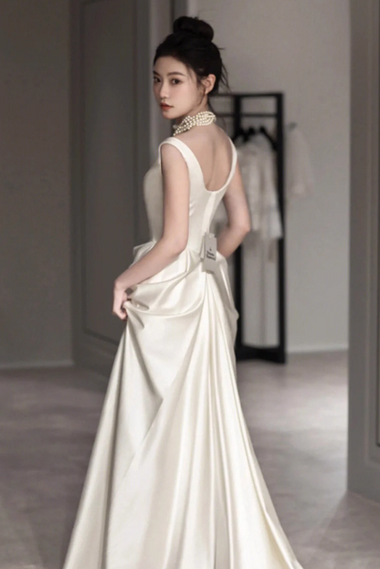 Elegant Wide Collar Satin Fabric Evening Dress Minimalist Sheath Prom Dress AP0977