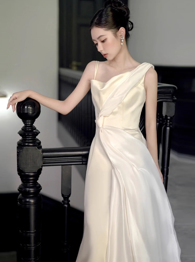 Elegant Lustrous Fabric Asymmetric Neck Maxi Dress Backless Gathered Spaghetti Strap Prom Dress AP0980