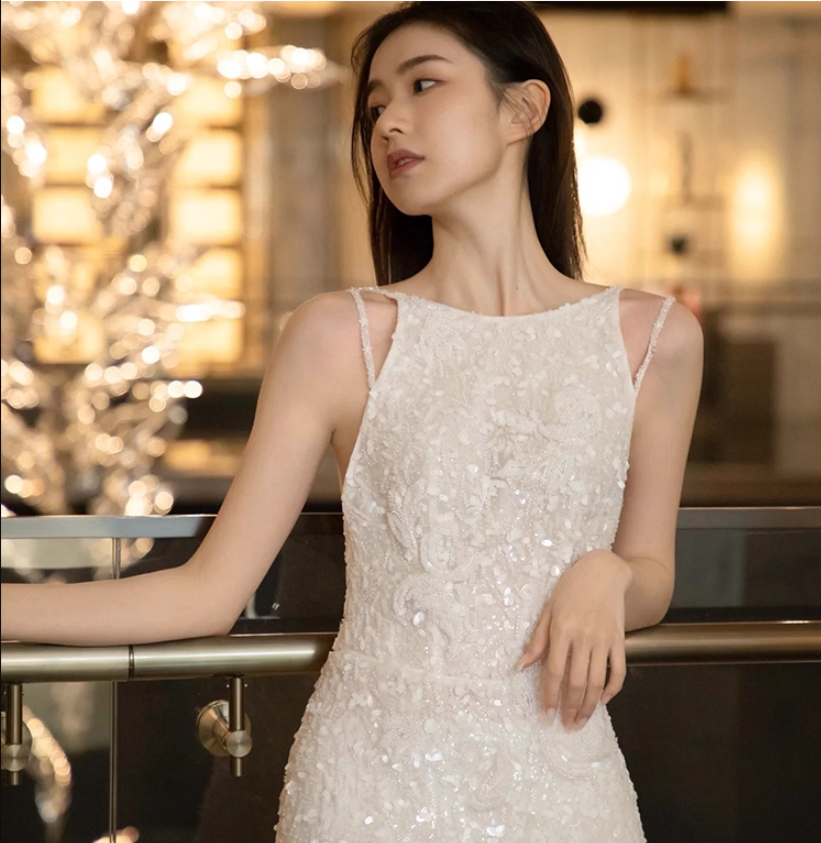 Luxurious Glitter Sequins Tulle Round Neck Maxi Dress Backless Applique Sleeveless Prom Dress AP0982