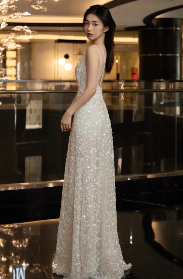 Luxurious Glitter Sequins Tulle Round Neck Maxi Dress Backless Applique Sleeveless Prom Dress AP0982