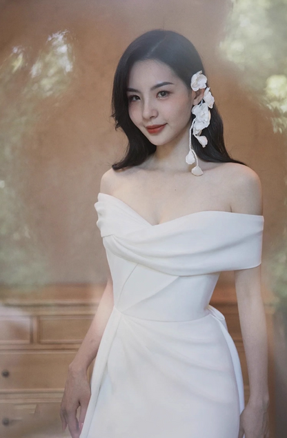 Elegant Off-Shoulder Soft Ceremonies Dress Waist-Cinching High Slit Prom Dress AP0988