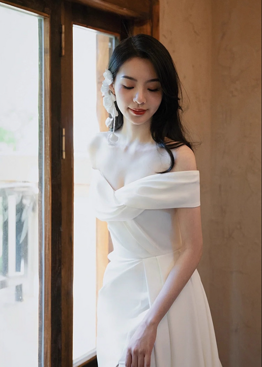 Elegant Off-Shoulder Soft Ceremonies Dress Waist-Cinching High Slit Prom Dress AP0988