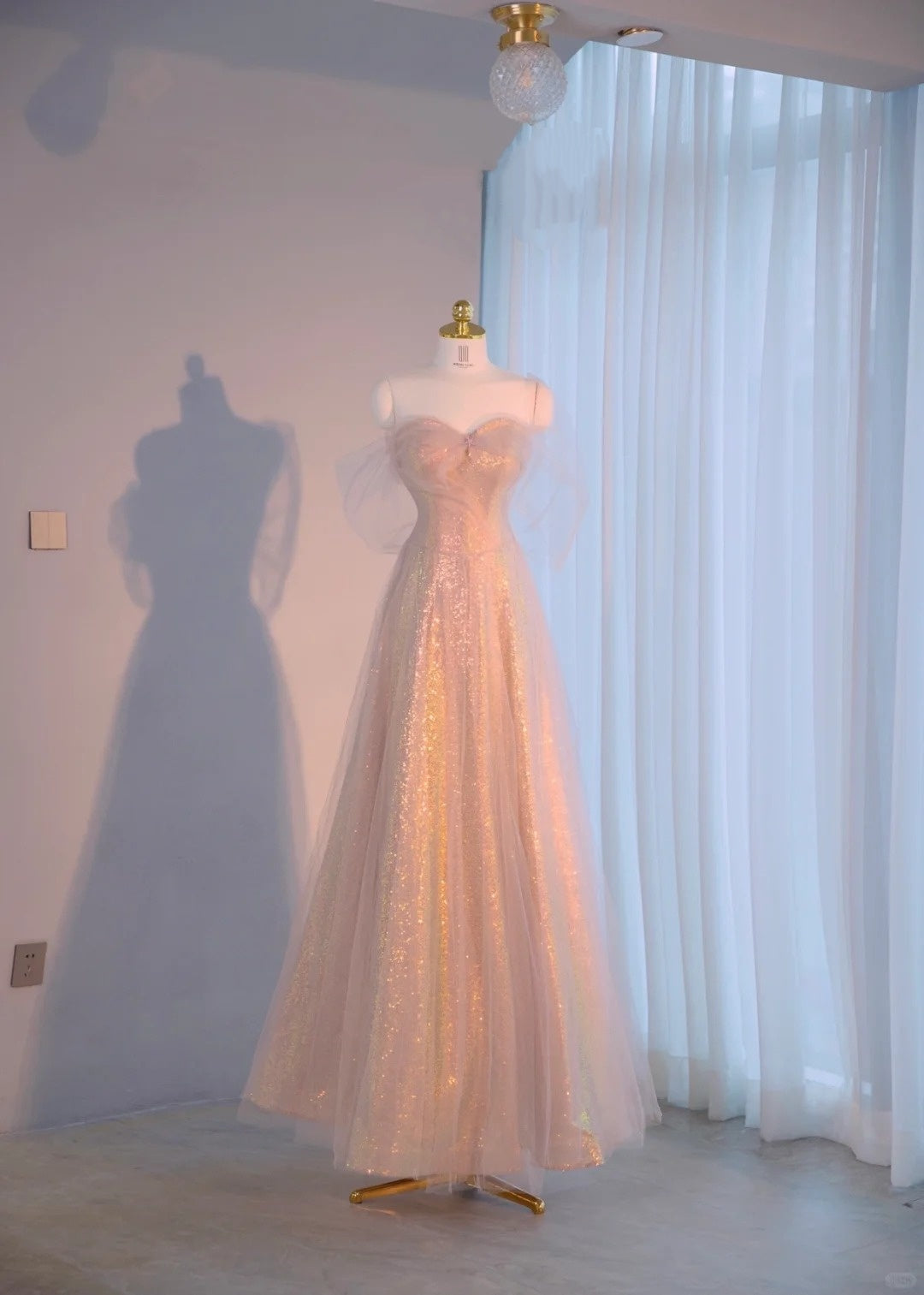 Dreamy Off-Shoulder Tulle Overlay Evening Dress Chic Sheen Sequins Hem A-line Prom Dress AP992