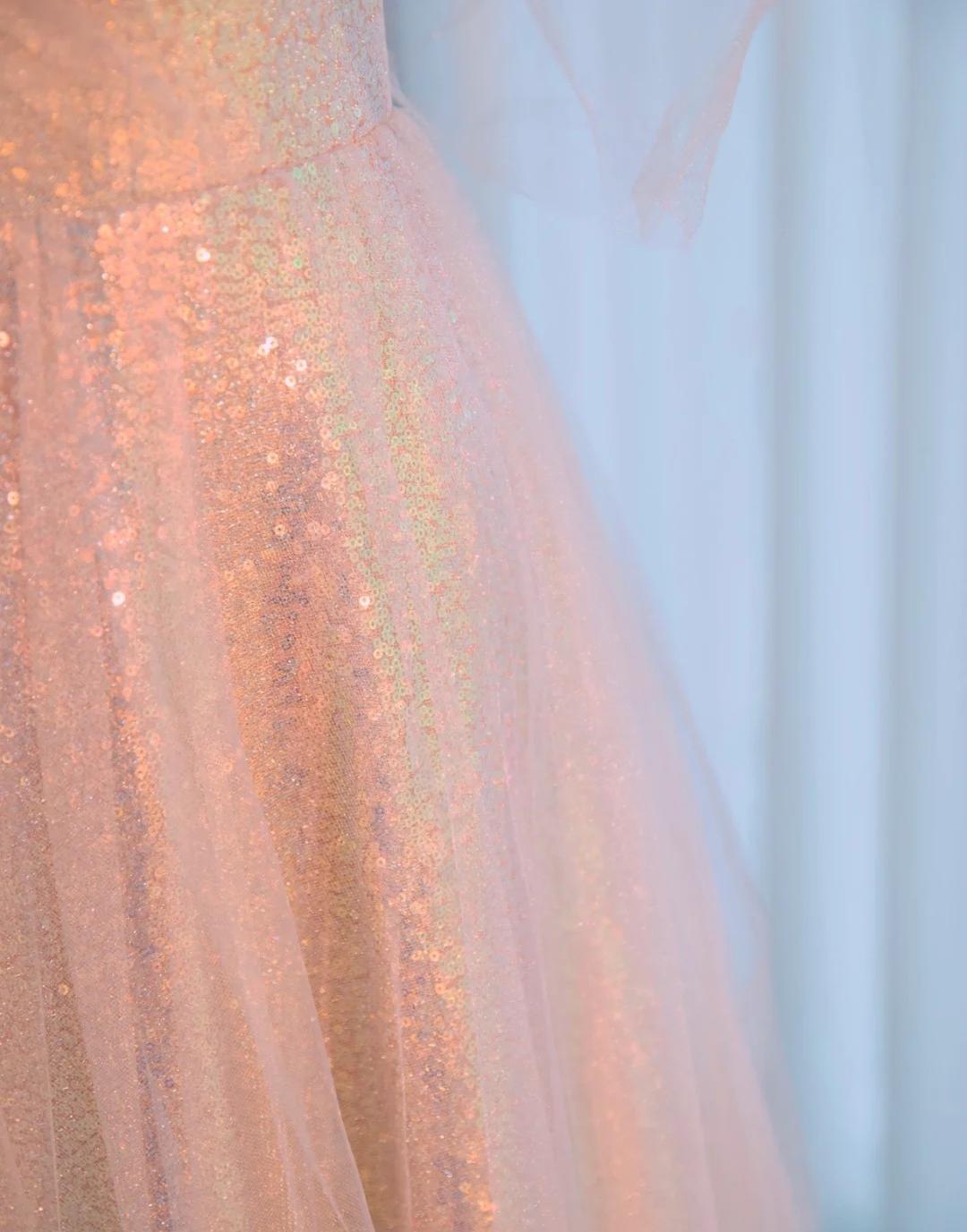 Dreamy Off-Shoulder Tulle Overlay Evening Dress Chic Sheen Sequins Hem A-line Prom Dress AP992