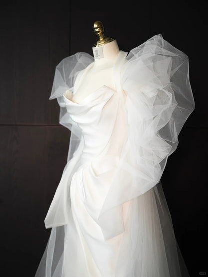 Alluring Puffy Tulle Sleeve Bridal Maxi Dress Waist-Cinching Wedding Dress AP0994