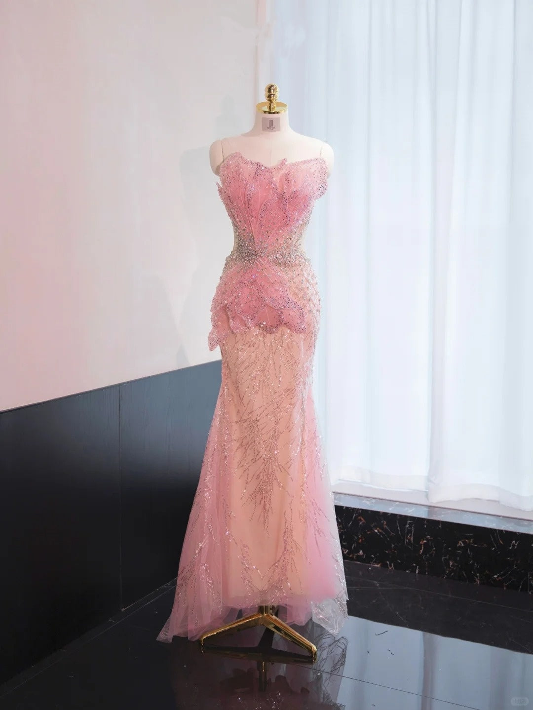 Sexy Pink Beading Petal Design Sweet 16 Dress Open-Waist Strapless Prom Dress AP0995