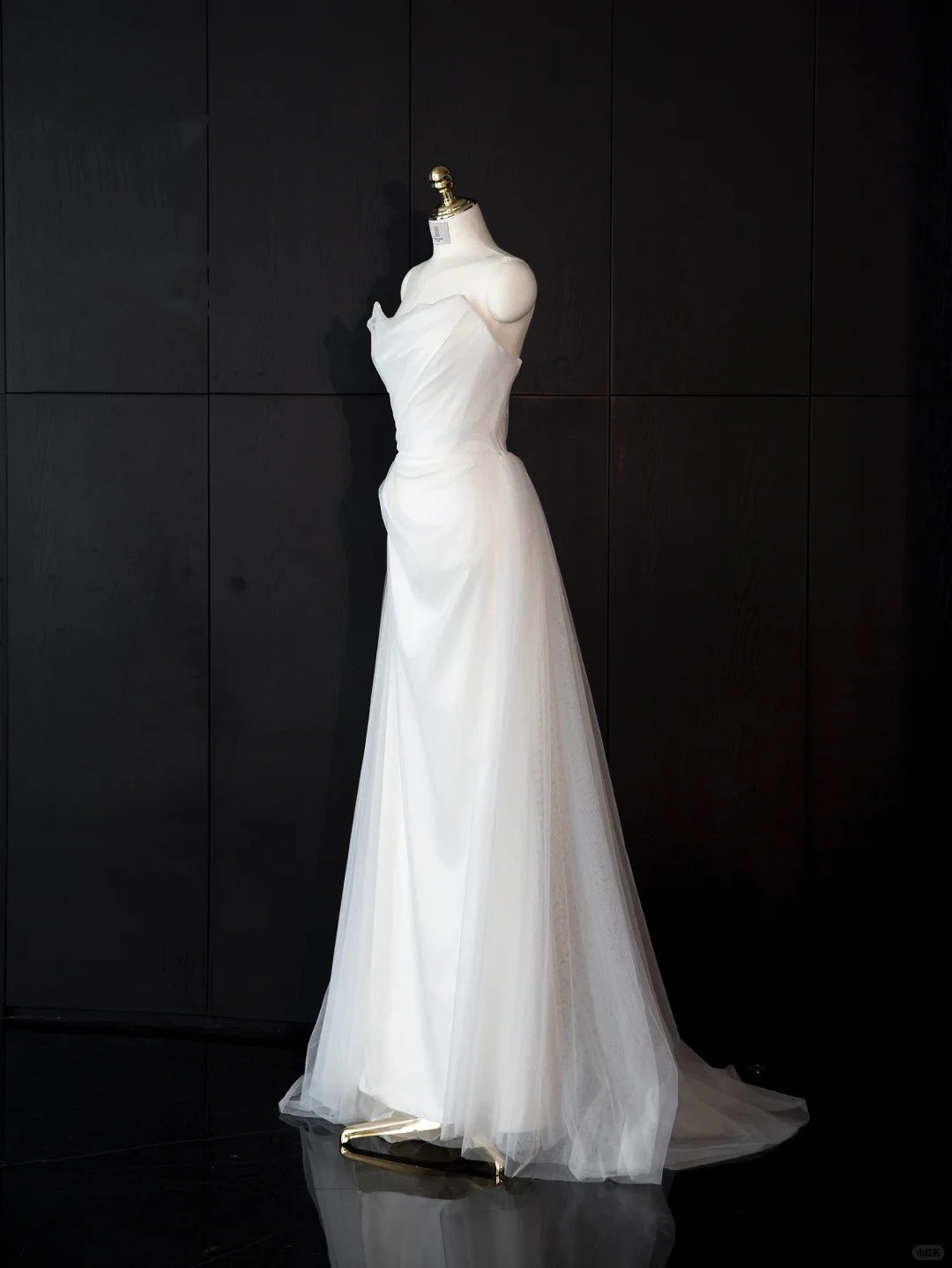 Classical Satin Splicing Lace Layered Bridal Maxi Dress Strapless Cinched-Waist Wedding Dress AP0997