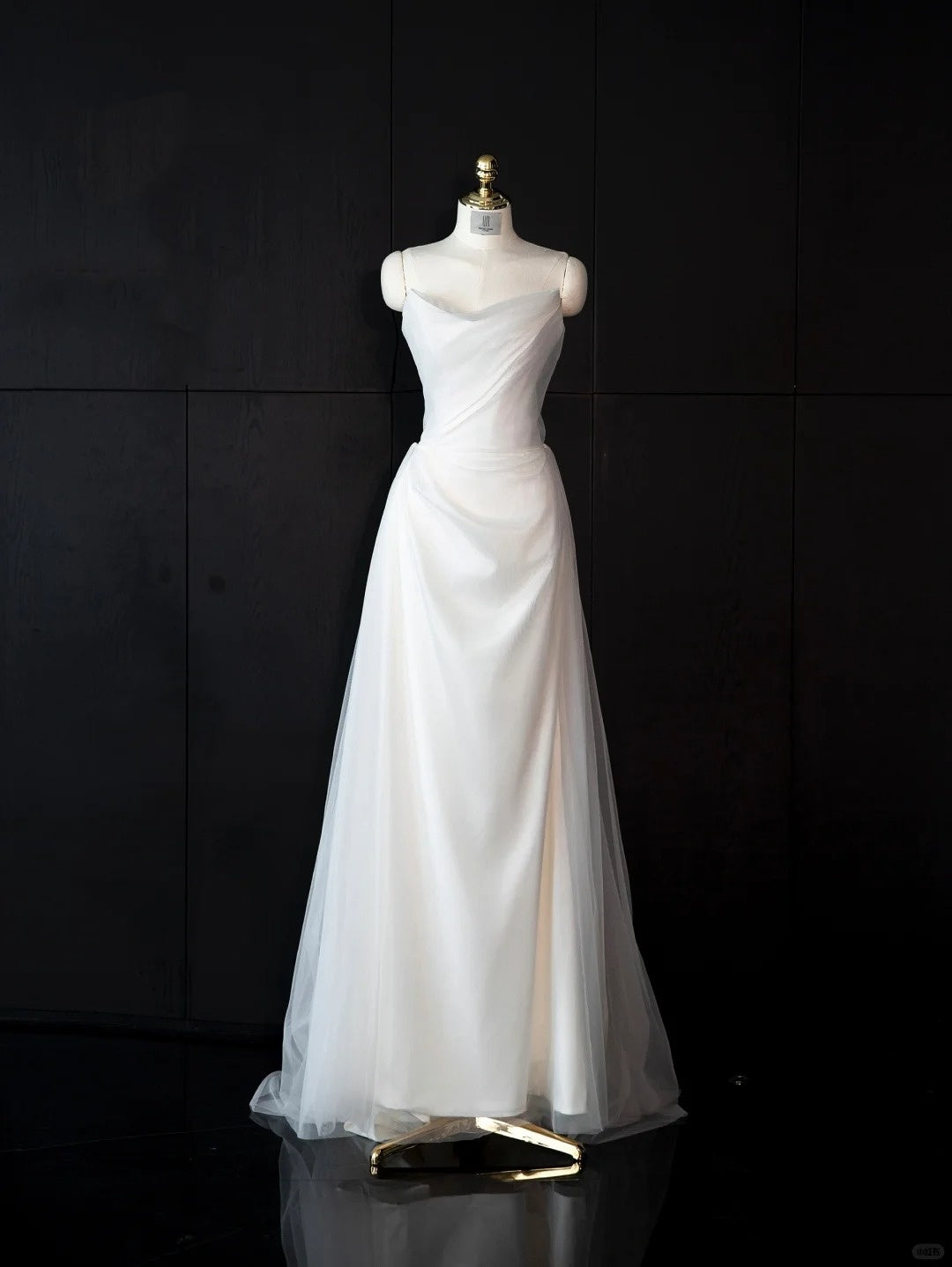 Classical Satin Splicing Lace Layered Bridal Maxi Dress Strapless Cinched-Waist Wedding Dress AP0997