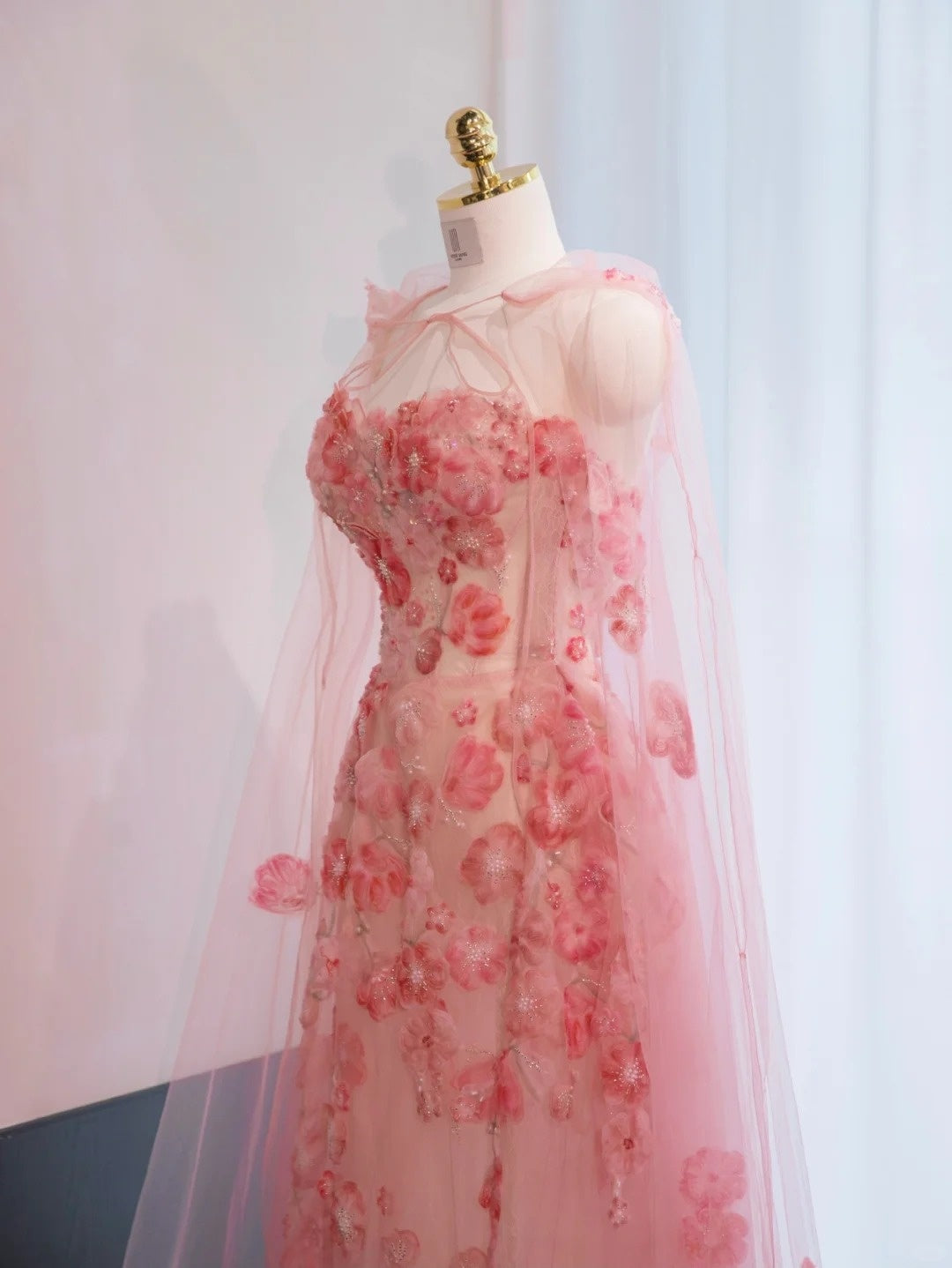 Romantic Stereo Floral Tulle Stole Evening Dress Strapless Sheer Mesh Applique Prom Dress AP0999