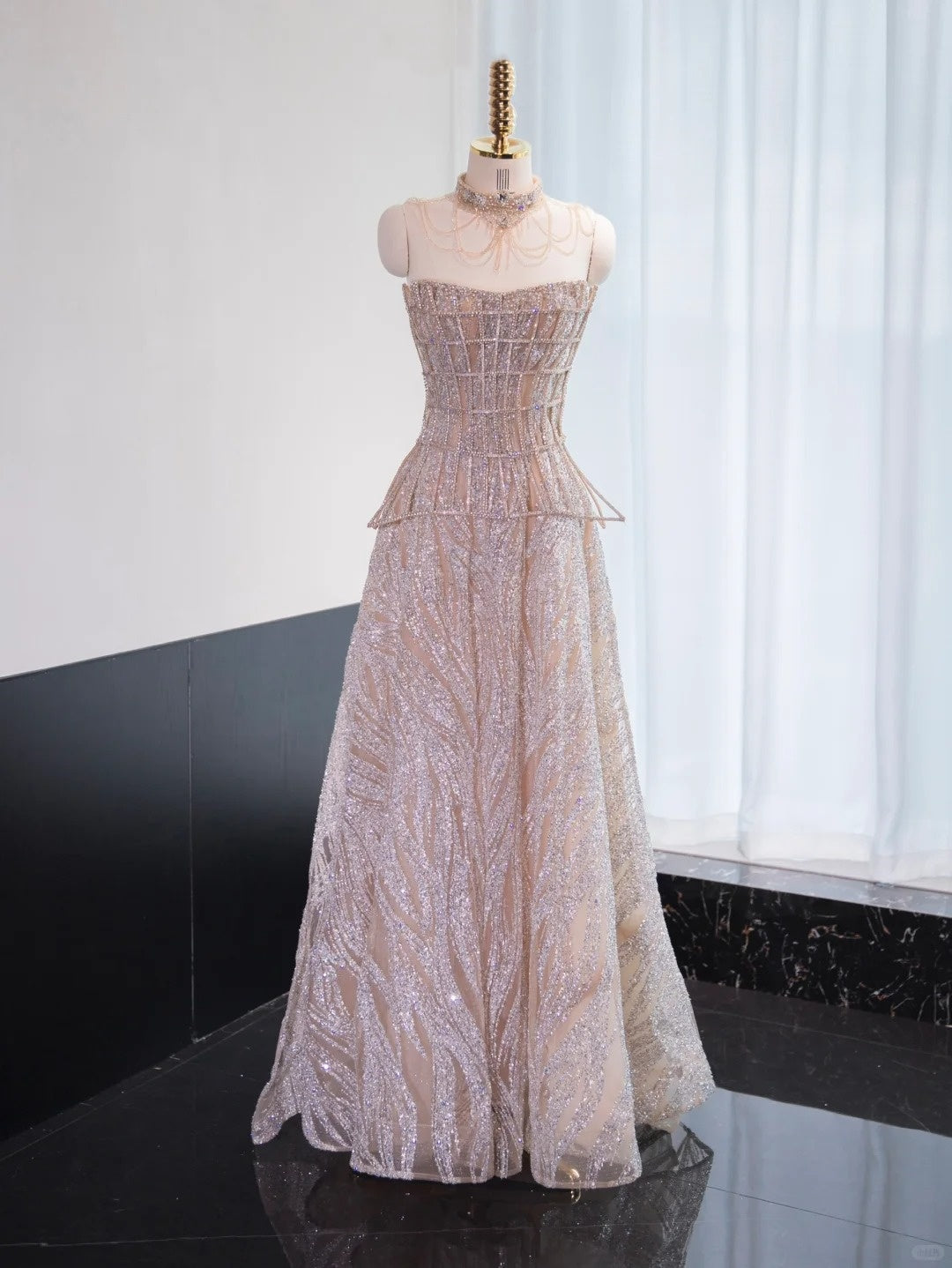 Gorgeous Pink Beading Tulle Sweet 16 Dress Shining Sequins Strapless A-Line Prom Dress AP1000