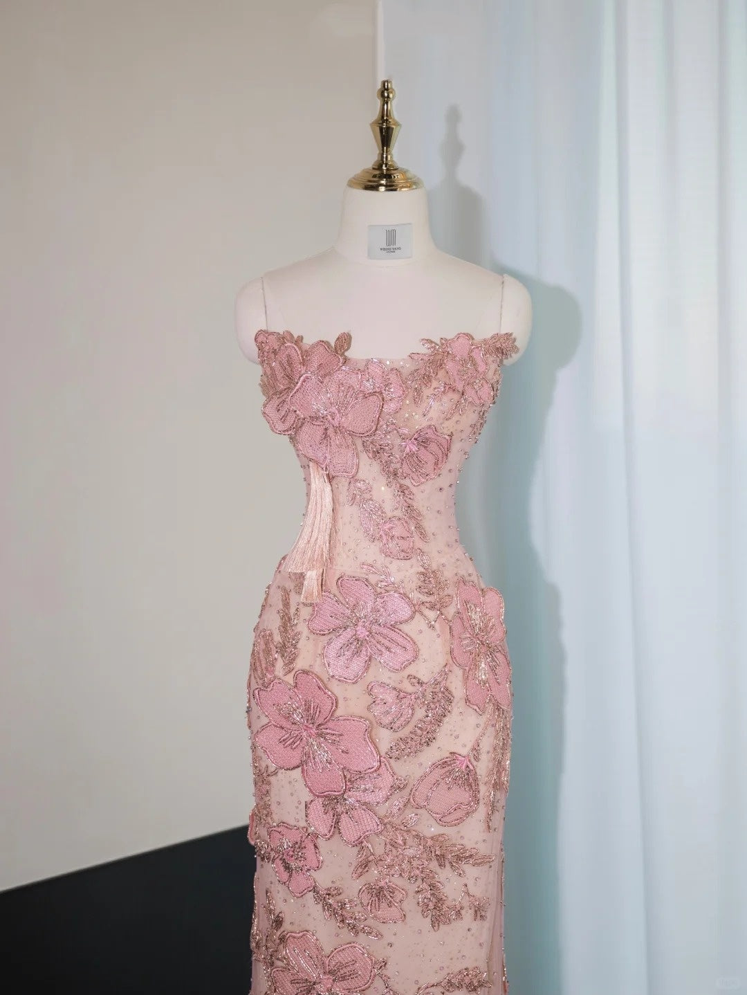 Opulent Sheer Tulle Applique Sweet 16 Party Dress Tassel Hem Lustrous Beading Strapless Prom Dress AP1007