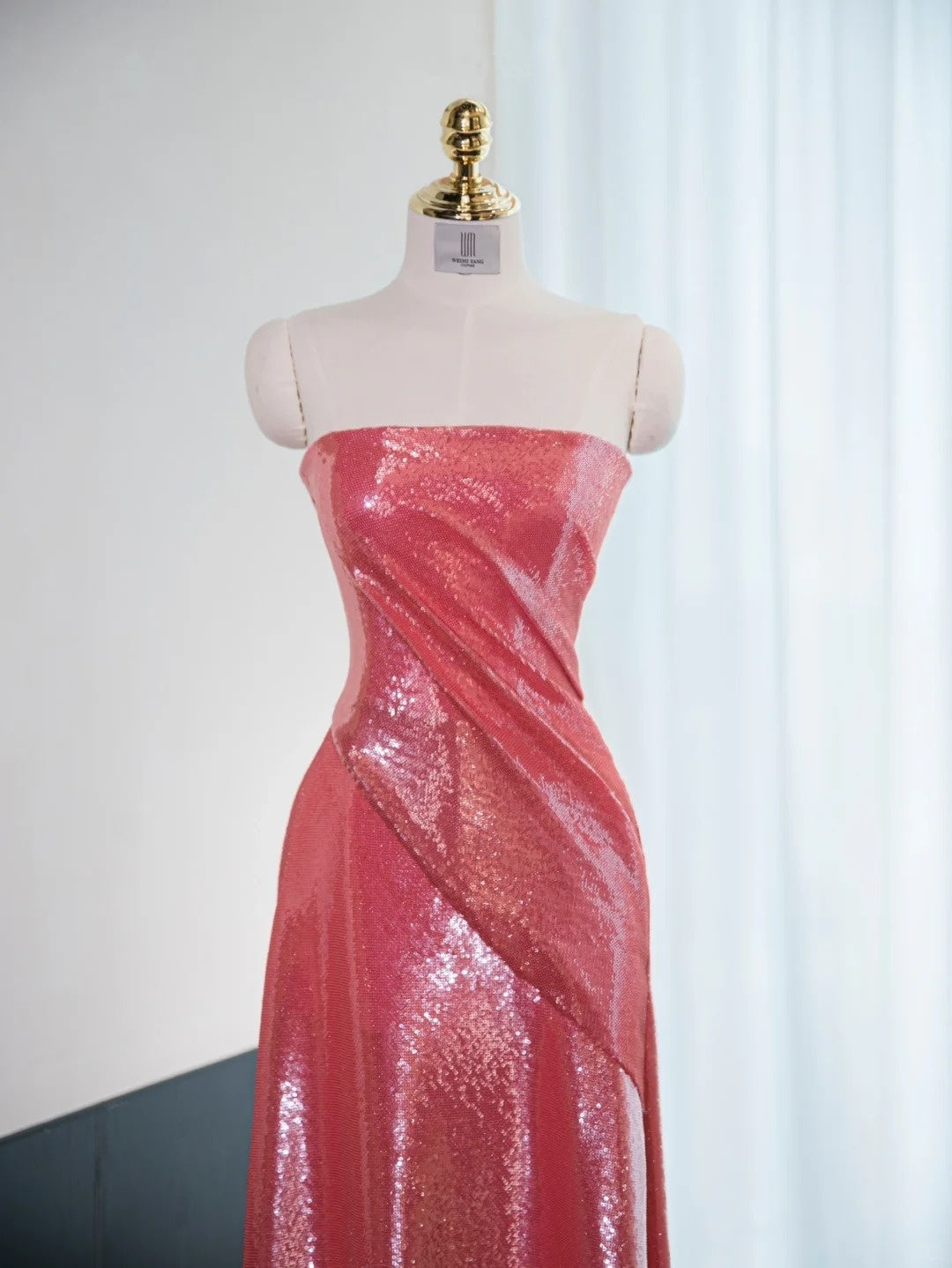 Vibrant Lustrous Sequins Strapless Sweet 15 Feast Dress Feather Embellished Hem Prom Dress AP1012