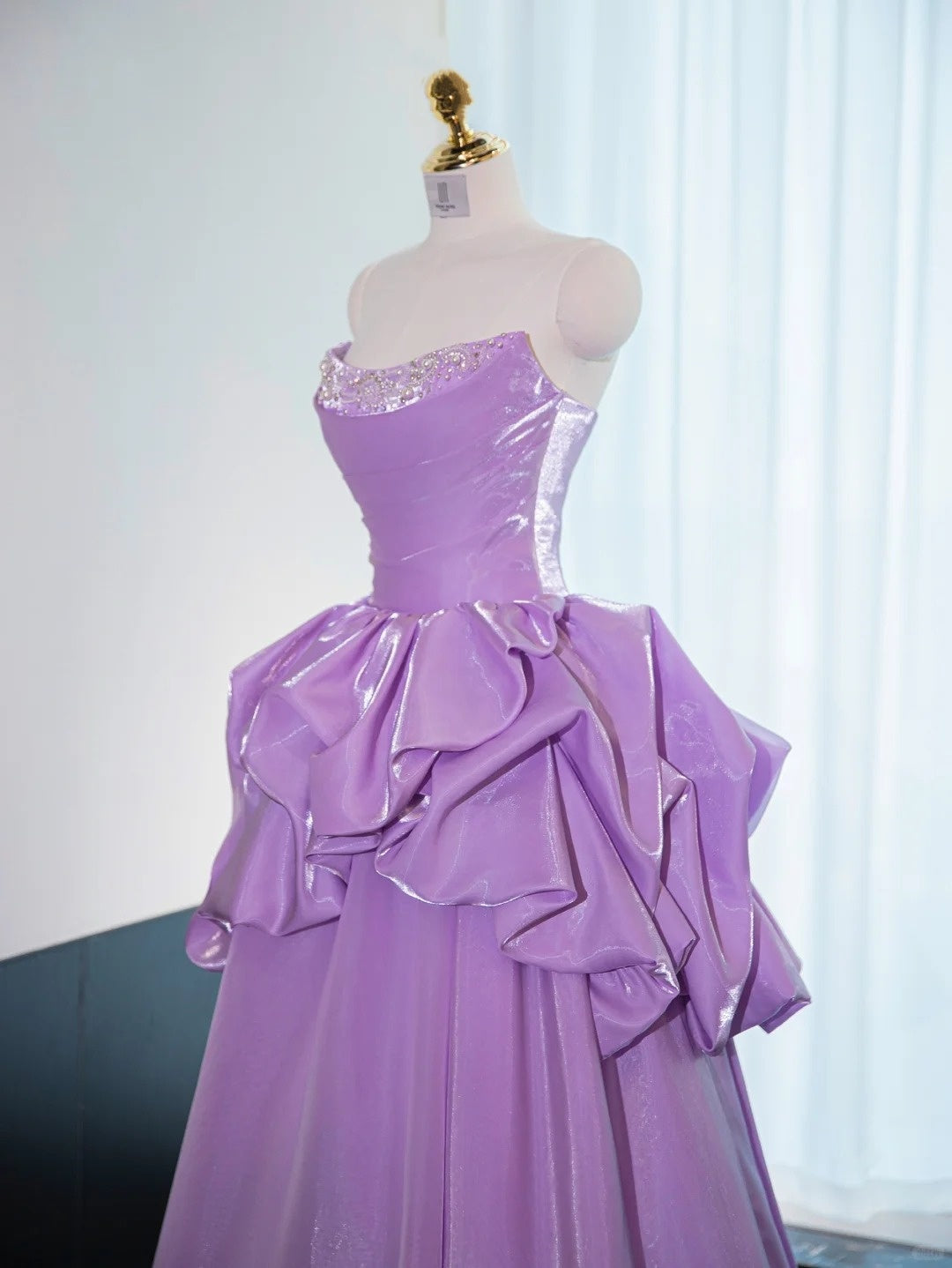 Classical Lavender Sheen Fabric Sweet 16 Party Dress Ruffled Strapless Beaded Prom Dress AP1015