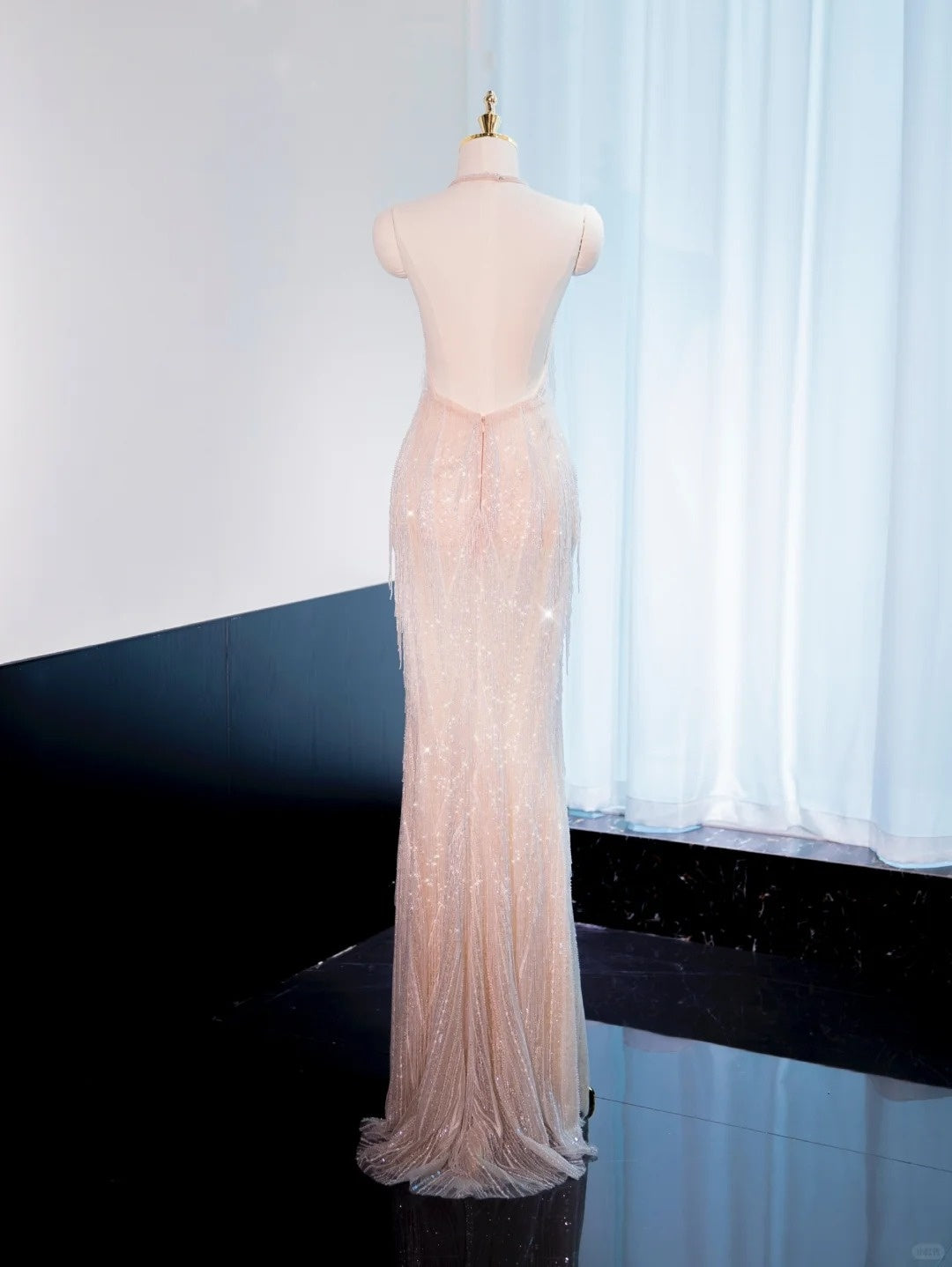 Charming Sequins Glittering Halter Mermaid Dress Backless Sparkle Tassel V-Neck Prom Dress AP1032