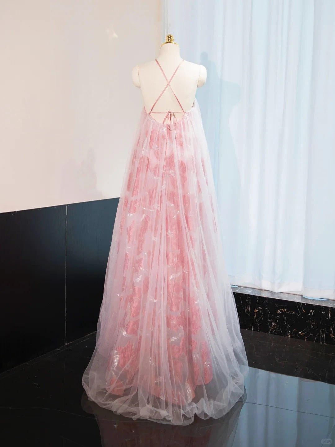 Cute Floral Design Tie-Back Halter Ceremonies Dress V-Neck Tulle Overlay Prom Dress AP1046