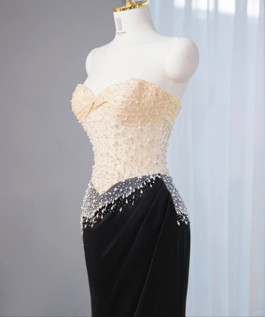 Niche Ivory-Black Splicing Sparkling Mermaid Maxi Dress Draped Strapless Beading Prom Dress AP1064