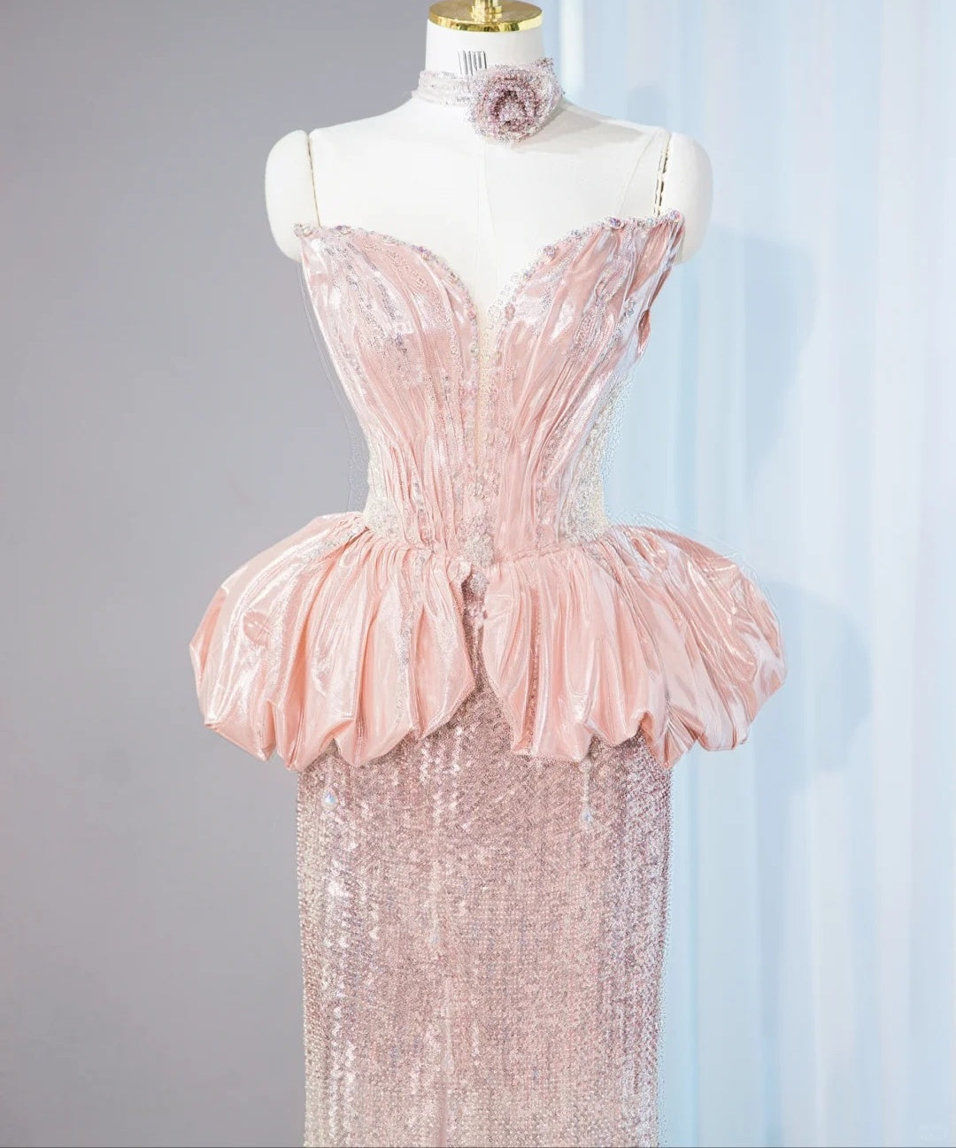 Intricate Sweetheart Neck Evening Dress Strapless Satin Peplum Tulle Splicing Beading Prom Dress AP1066