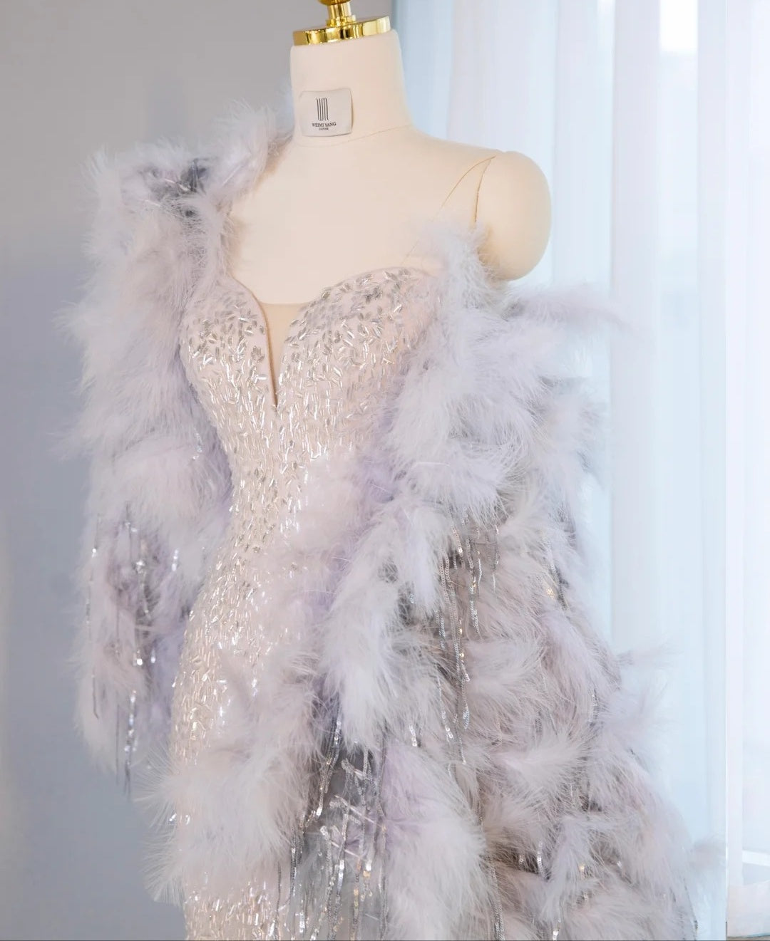 Unique Silver Sequin Mermaid Evening Dress Detachable Lavender Feather Shawl Prom Dress AP1072