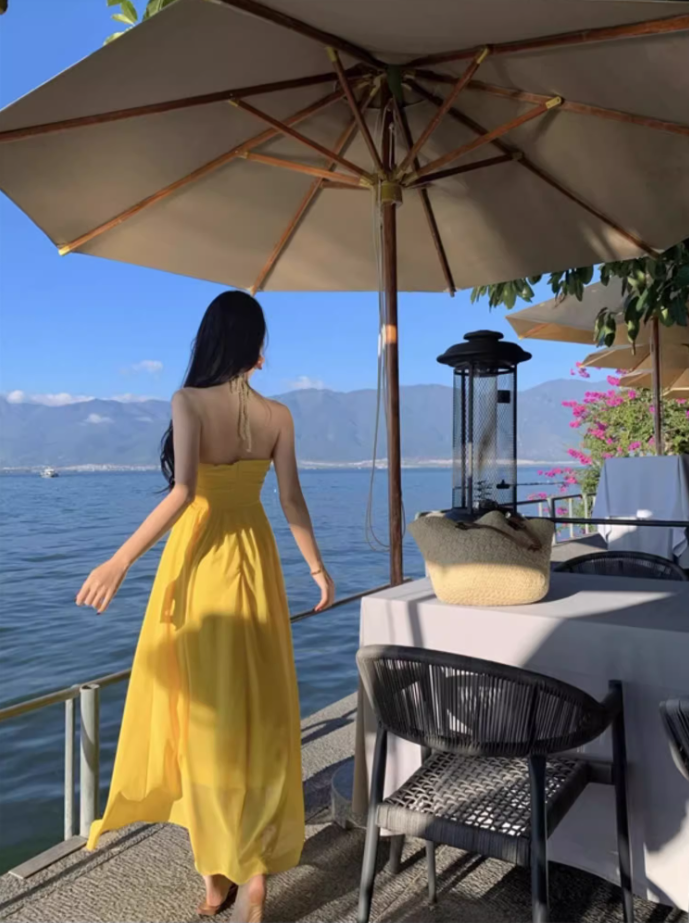 Romantic Yellow V-Neck Summer Maxi Dress Soft Fabric Flowy Backless Halter Dress AP1087