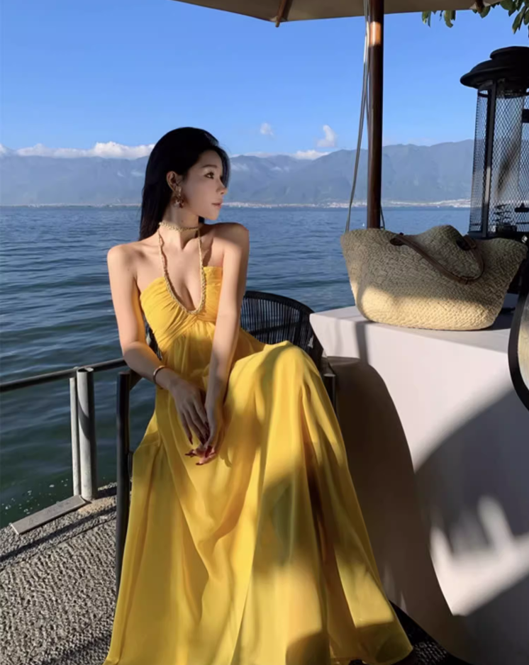 Romantic Yellow V-Neck Summer Maxi Dress Soft Fabric Flowy Backless Halter Dress AP1087