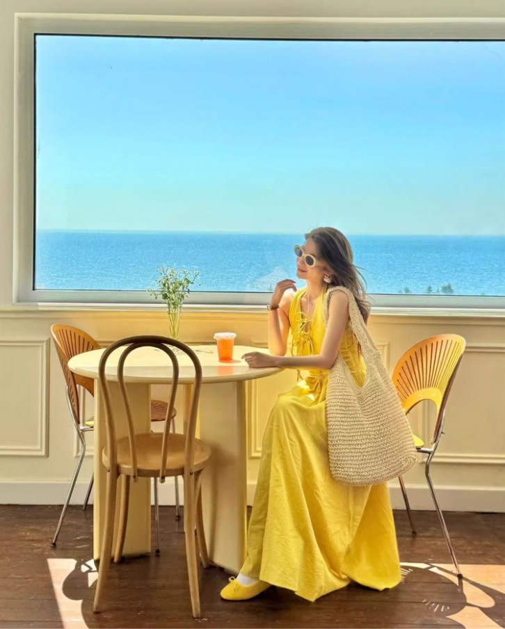 Classical Summer Beach V-Neck Maxi Dress Flowy Backless Soft Fabric Halter Dress AP1091