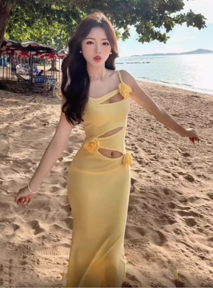 Hot Glril Beachwear Yellow Hollow-Out Mermaid Maxi Dress Y2K Floral Design Spaghetti Strap Long Dress AP1107