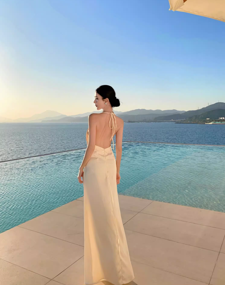 Graceful Deep V-Neck Lustrous Fabric Maxi Dress Flowy Ruffles Hem High-Slit Halter Dress AP1132