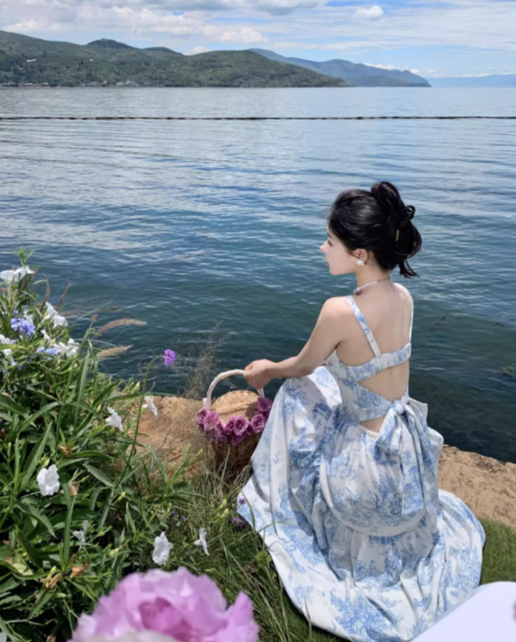Retro Square Neck Coastal Getaways Maxi Dress Everyday Wear A-Line Blue Floral Print Long Dress AP1134