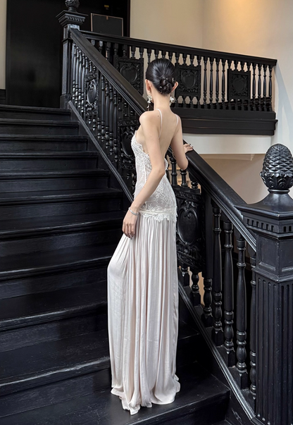 Graceful Applique Lace Splicing Maxi Dress Backless Natural Draped Flowy Halter Long Dress AP1156