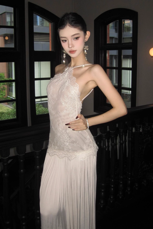 Graceful Applique Lace Splicing Maxi Dress Backless Natural Draped Flowy Halter Long Dress AP1156